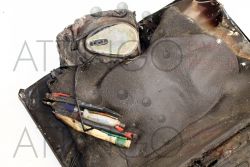 ID 215 laptop feuerschaden geschmolzen maus