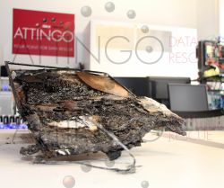 ID 227 verbrannt innenseite notebook reinraumlabor attingo datenrettung