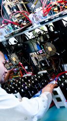 techniker festplatten workstations geschnitten